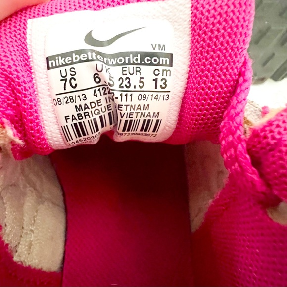 NIKE AIR MAX Command pink white sneakers tennis shoes EUC AWESOME size 7C - Picture 9 of 10